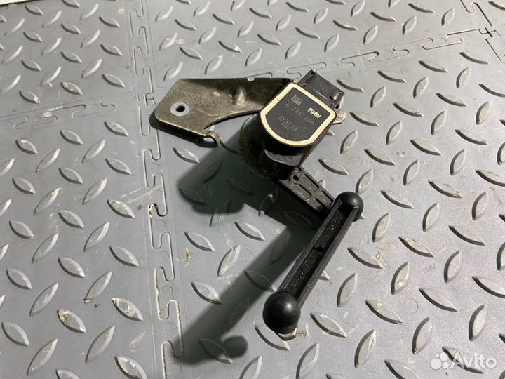 Датчик высоты дорожного просвета задний Bmw X1 E84
