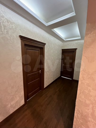 3-к. квартира, 127 м², 4/9 эт.