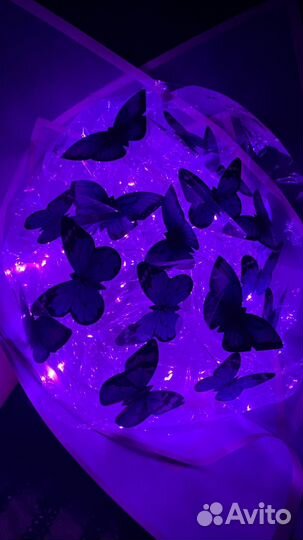 Букет из бабочек, сердечек и конфет)