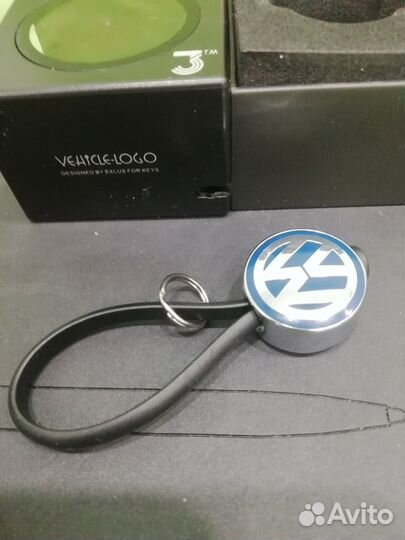 Брелок с металлическим логотипом Volkswagen