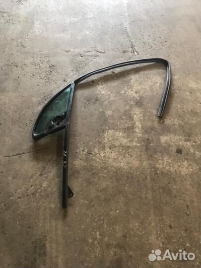 Форточка(уголок) передней левой двери Citroen C3