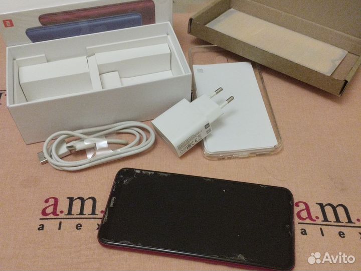 Xiaomi Redmi 8, 4/64 ГБ