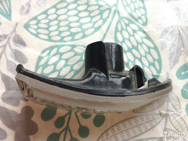 261609550 повторитель поворота зеркало пр меган 3