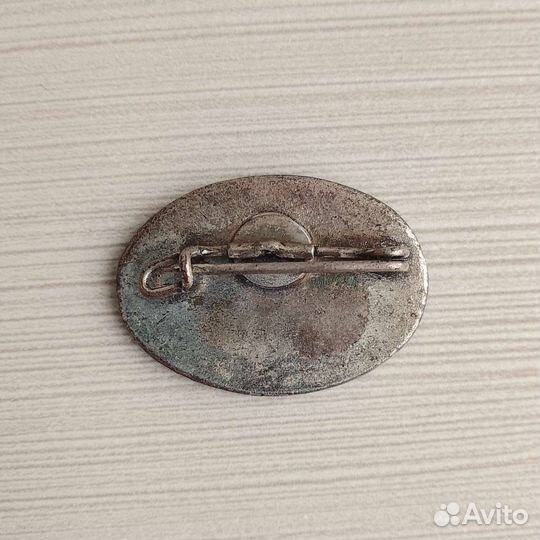 Иностранные значки, 1980-е годы