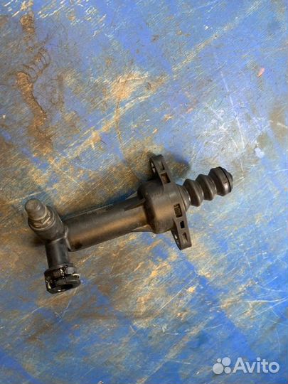 Рабочий цилиндр сцепления Volkswagen Polo 2T 2011