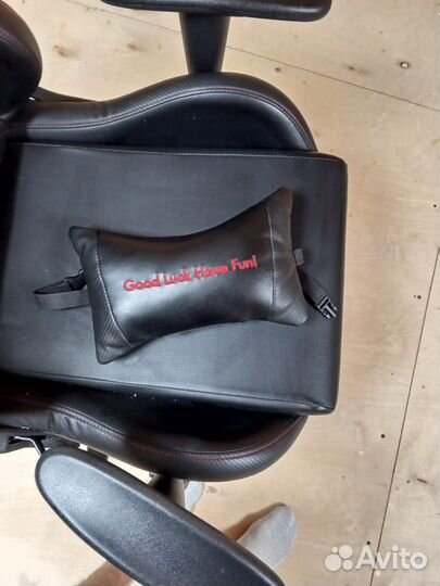 Игровое кресло glhf