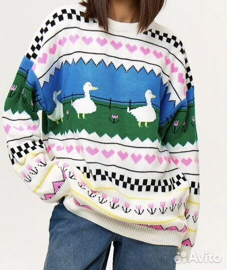 Свитер весенний с принтом
