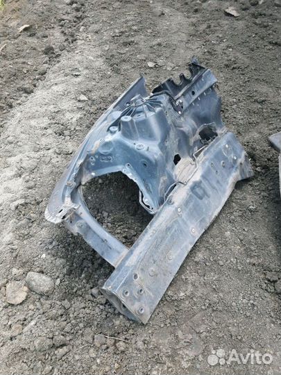 Четвертина Лонжерон бмв е60,е61,е70,е63,е38