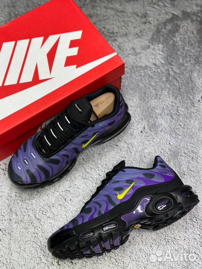 Кроссовки Nike Tn