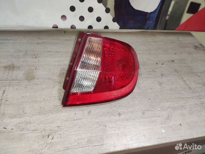 Фонарь правый Хенде Гетц Hyundai Getz