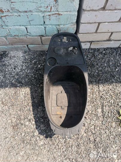 Пластик подседельный для скутера ABM Tornado V50