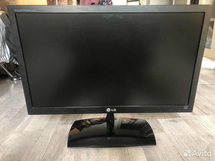 Монитор LG 22 дюйма 60гц