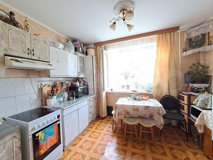 3-к. квартира, 74,2 м², 1/10 эт.