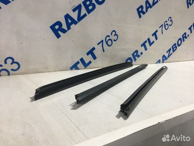 Уплотнитель стекла внутренний LADA largus 1.6 мт к