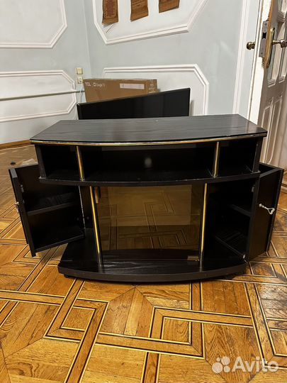 Тумбочка под телевизор