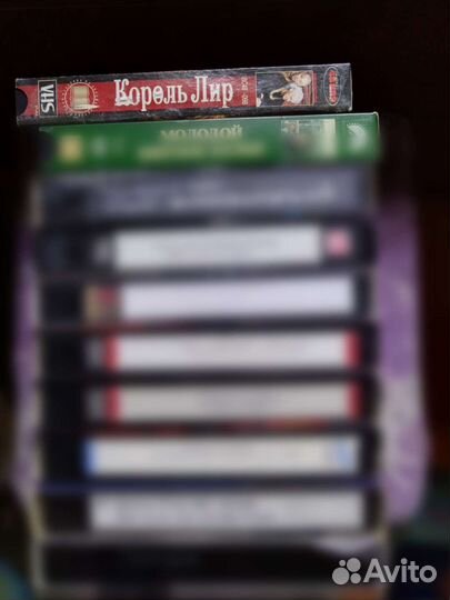 Видеокассеты с фильмами