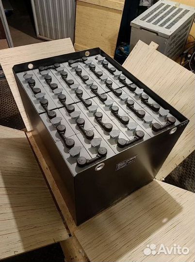 Тяговый аккумулятор для складской техники. Доставка