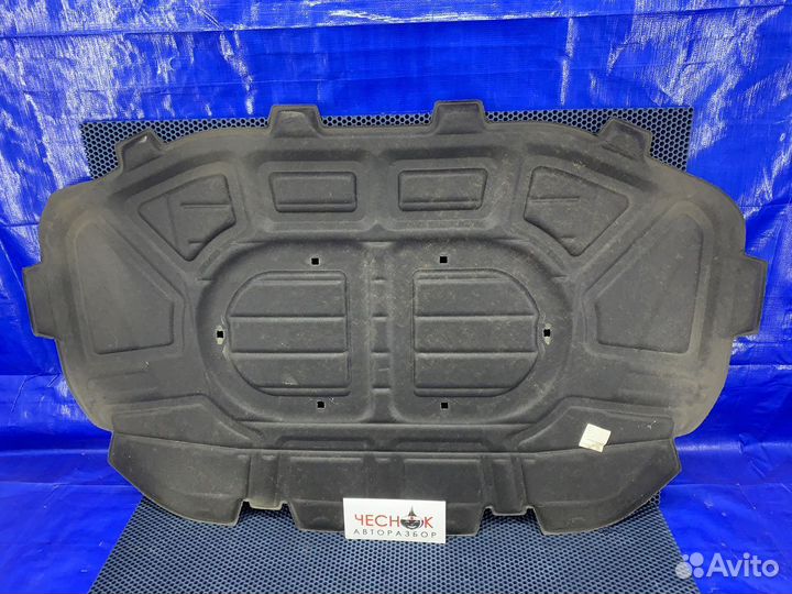 Шумоизоляция обшивка шуба капота Audi Q7