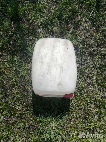 Канистры 20 л бу