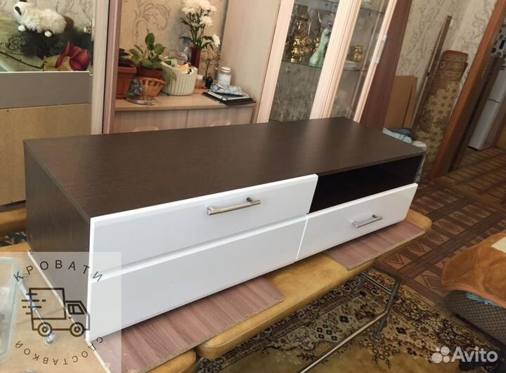 Тумба под телевизор