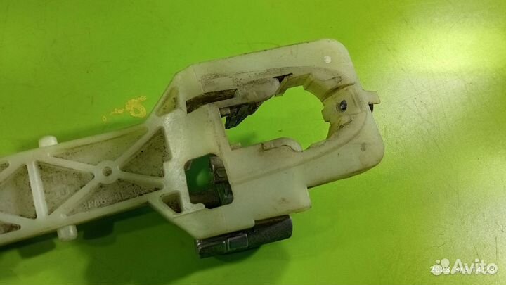 Кронштейн ручки передней правой для Kia Carens