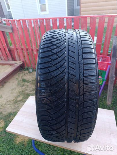 Kumho WinterCraft WP72 245/40 R19 98