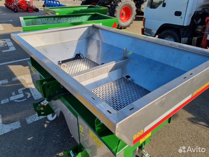 Разбрасыватель удобрений