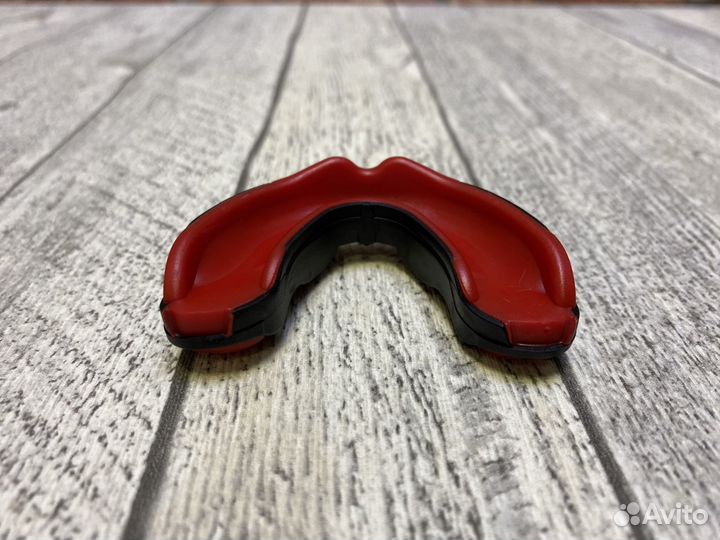 Капа боксерская Venum Predator Black/Red