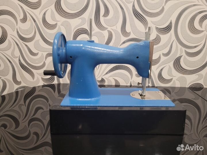 Детская швейная машина СССР