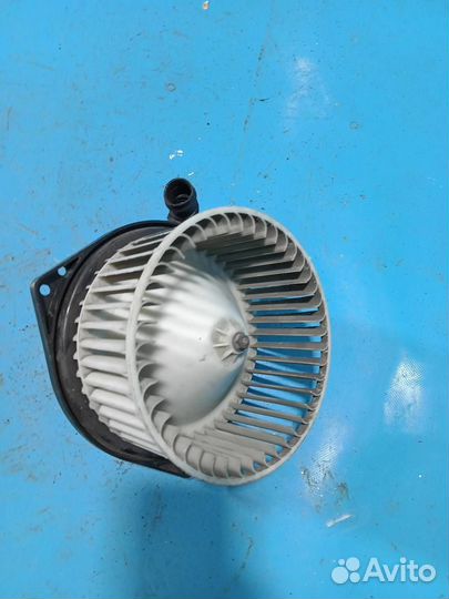 Моторчик отопителя (печки) Nissan Terrano R50