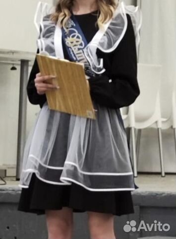 Белый школьный фартук