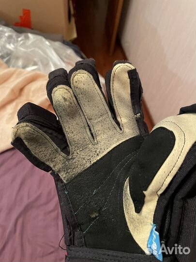 Краги хоккейные