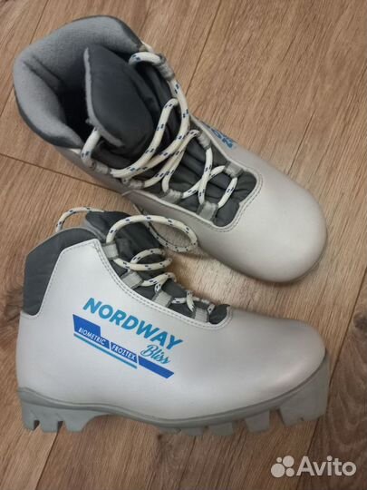 Лыжные ботинки 34 и 36 eu