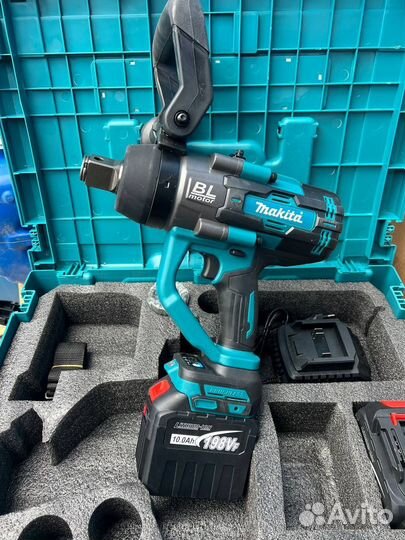 Грузовой гайковерт Makita 3000 Нм