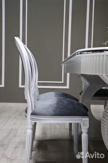 Комплект стол и стулья. В наличии