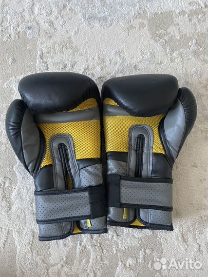 Боксерские перчатки everlast