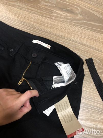 Джинсы levis