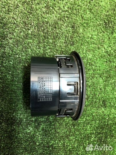 Дефлектор воздушный Renault Logan седан 1.6 K7M710