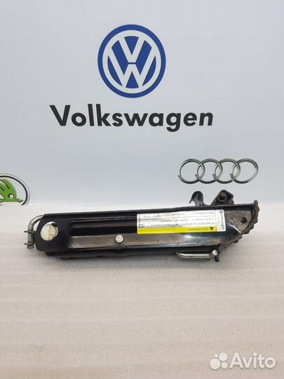 Домкрат VW Passat B6 / B7 / CC