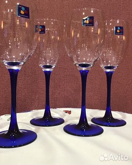 Бокалы для вина новые