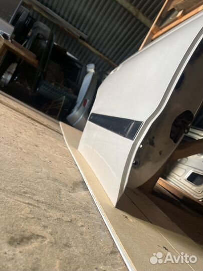 Дверь задняя правая Toyota Corona t190