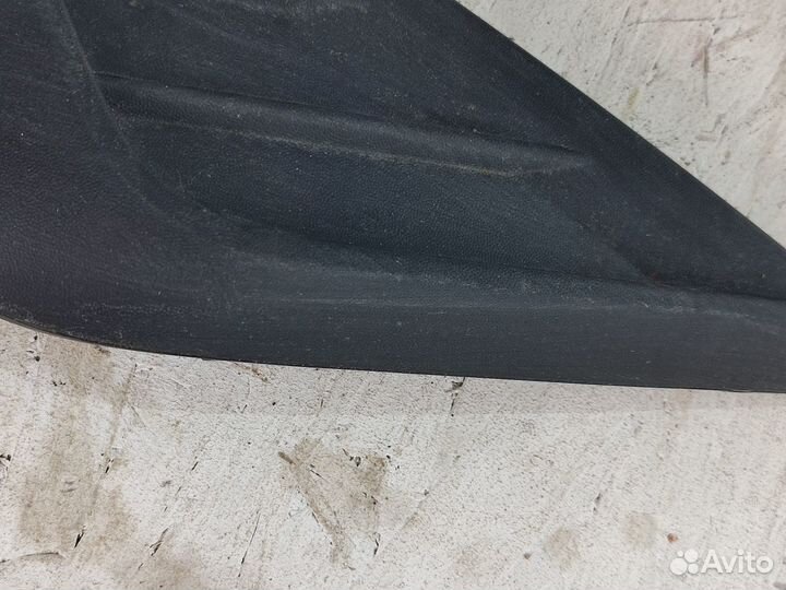 Накладка переднего бампера левая VW Tiguan 2