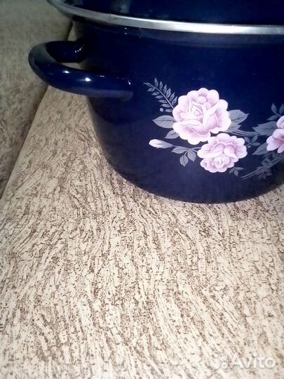 Кастрюля с крышкой 5.5 литров