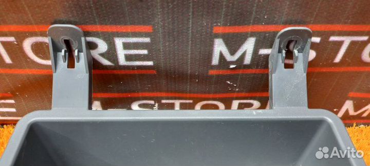 Ящик для инструментов Bmw 7-Series F01 N63B44 2011