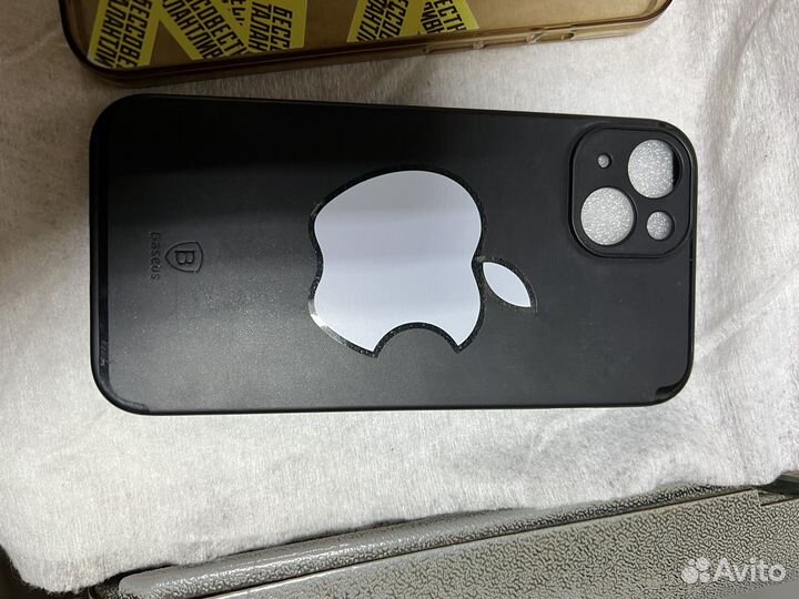 Чехлы на iPhone 13 - 13 про