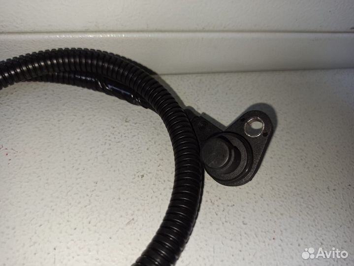 Датчик положения распредвала isuzu NQR75 4HK1 E3