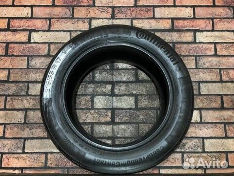 Continental ContiPremiumContact 5 215/55 R17 94V