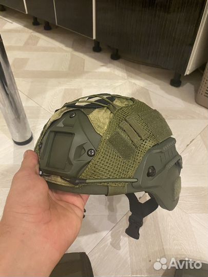 Бронежилет и шлем