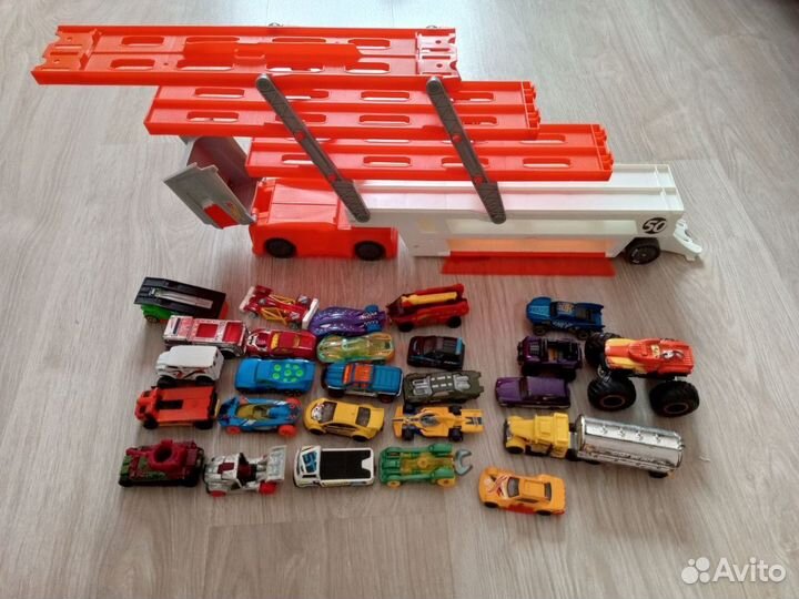 Hot wheels грузовик и машинки
