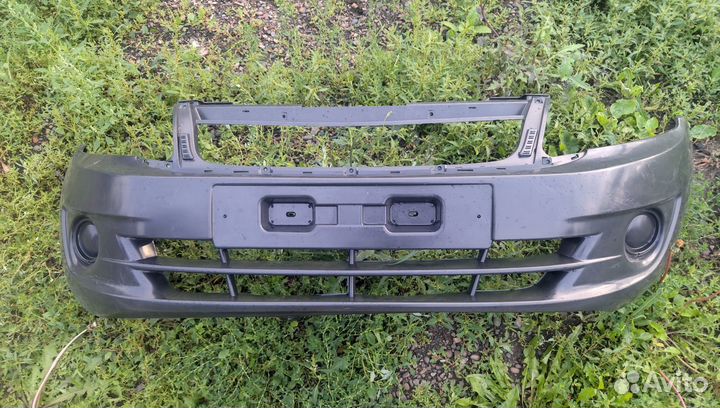 Передний бампер на LADA granta